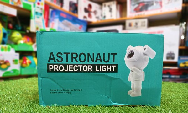 چراغ خواب طرح فضانورد کهکشانی کنترلی و اسپیکر دار بلوتوثی Astronaut Projector Light_اسباب بازی اتاق کودک