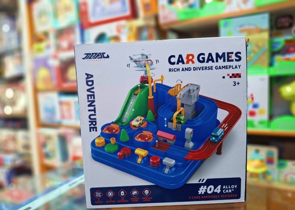 کیت ماشین بازی همراه با هلیکوپتر و 2 عدد ماشین_اسباب بازی ماشین