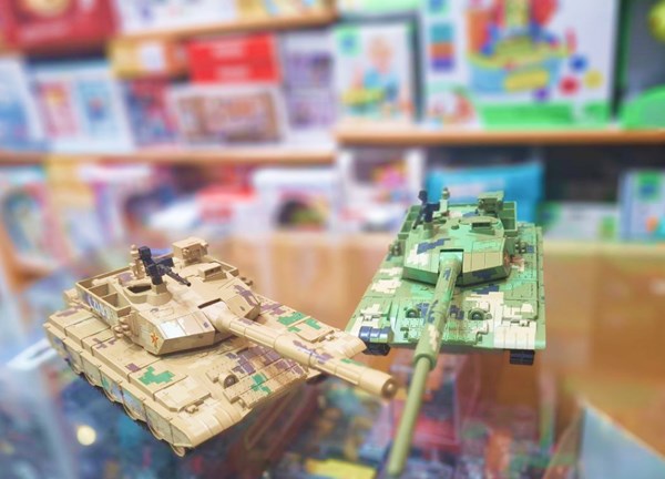 تانک فلزی موزیکال، چراغدار و دودزا مقیاس 1:36_اسباب بازی ماشین