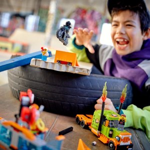 اسباب بازی لگو سیتی کامیون نمایشی و بلدکاری 420 قطعه مدل Stunt Show Truck - 60294 Building Kit_اسباب بازی لگو