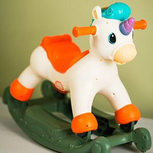 راکر یونی کورن موزیکال 3 کاره هولی تویز مدل Hola Toys HE898800_اسباب بازی نوزادی