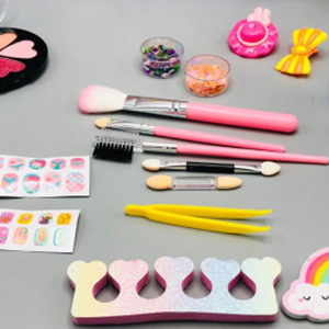 ست اسباب بازی آرایشی کیفی مدل Beauty Make-up_اسباب بازی کیف و اکسسوری