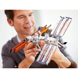 لگو ایستگاه فضایی بین‌ المللی مدل 88004